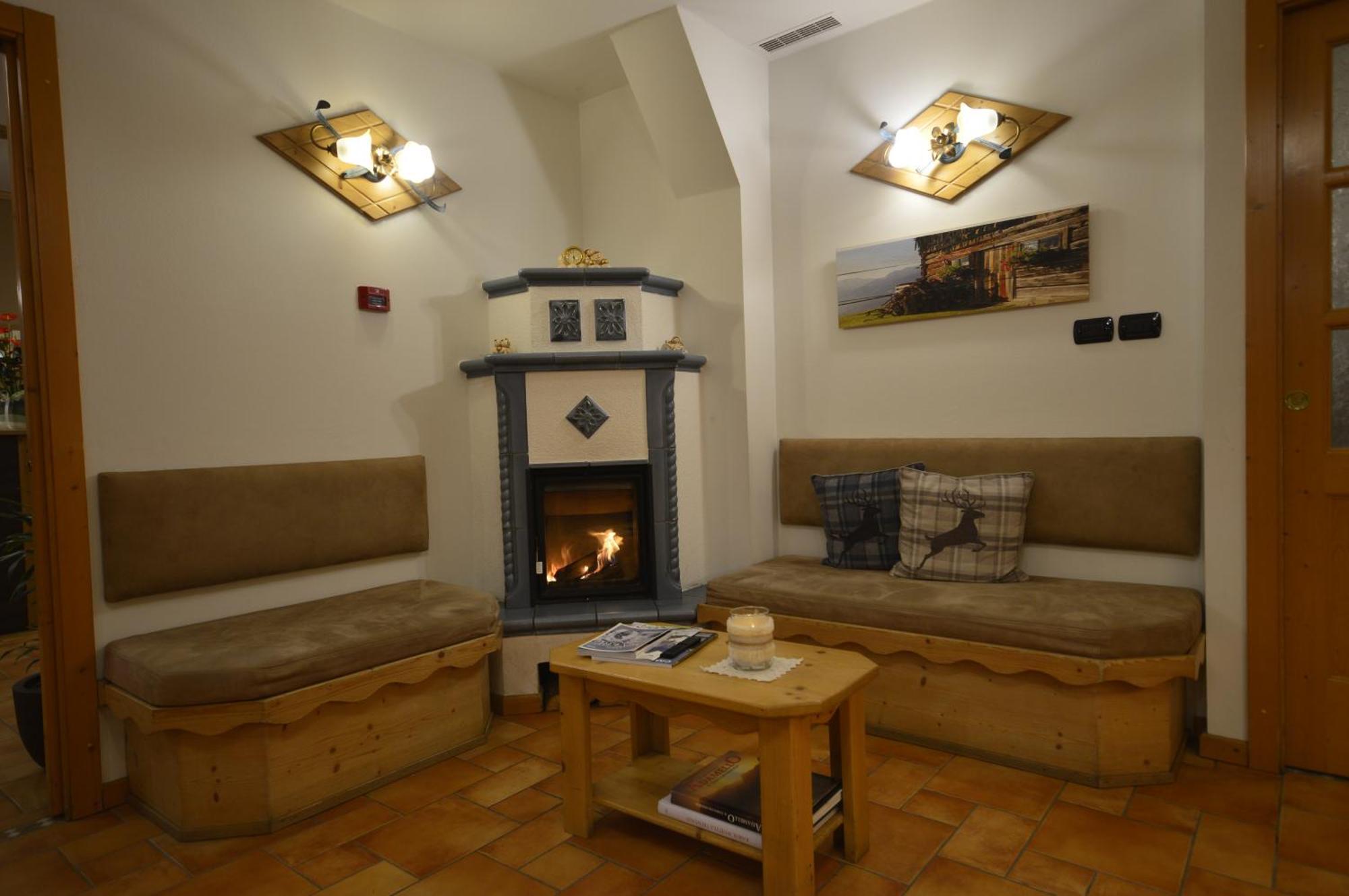 Hotel Garni Sant'Antonio Con Spa Madonna Εξωτερικό φωτογραφία