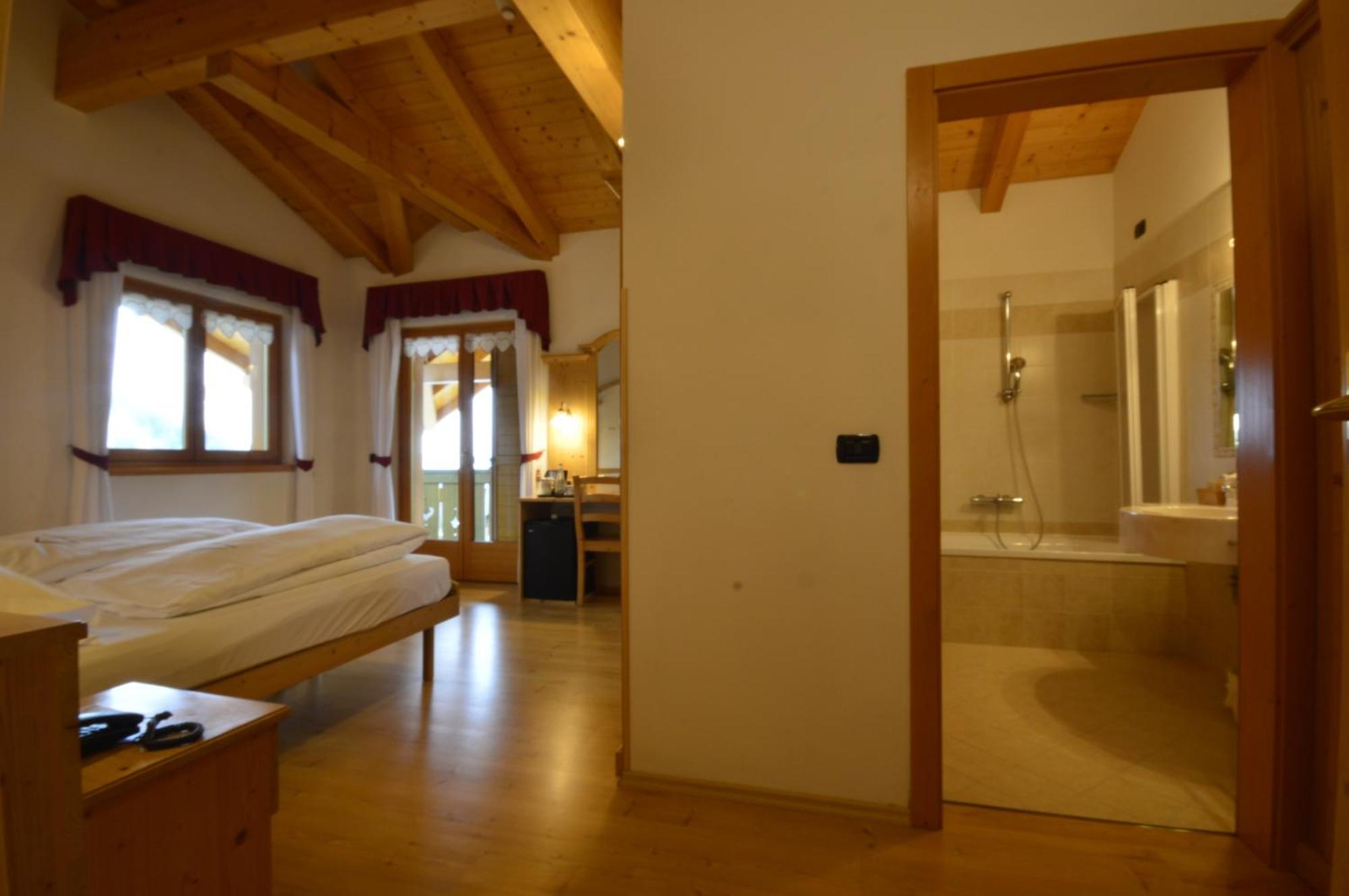 Hotel Garni Sant'Antonio Con Spa Madonna Εξωτερικό φωτογραφία