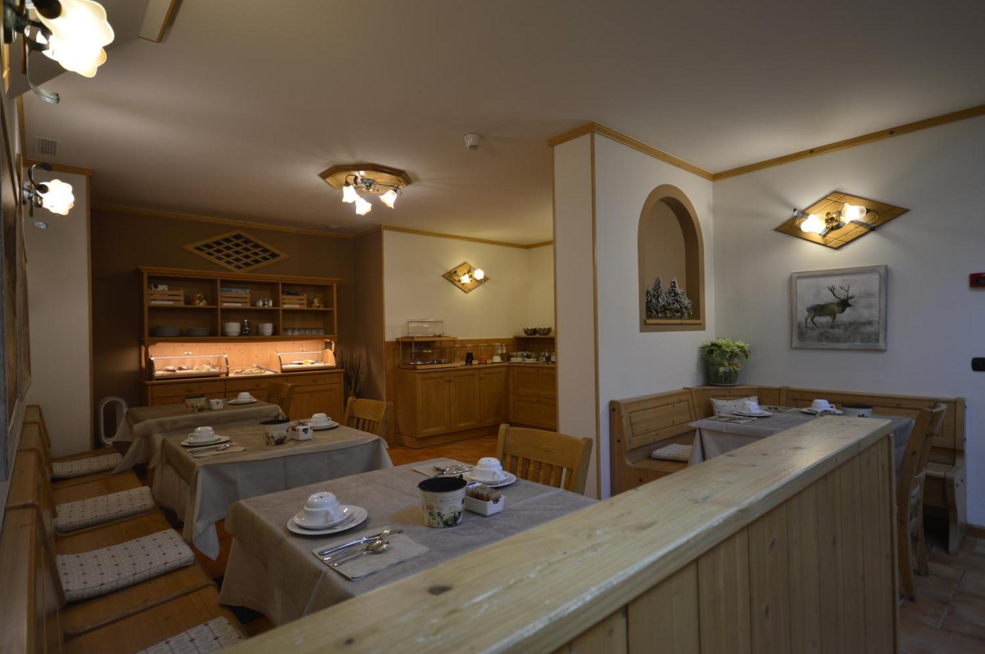 Hotel Garni Sant'Antonio Con Spa Madonna Εξωτερικό φωτογραφία