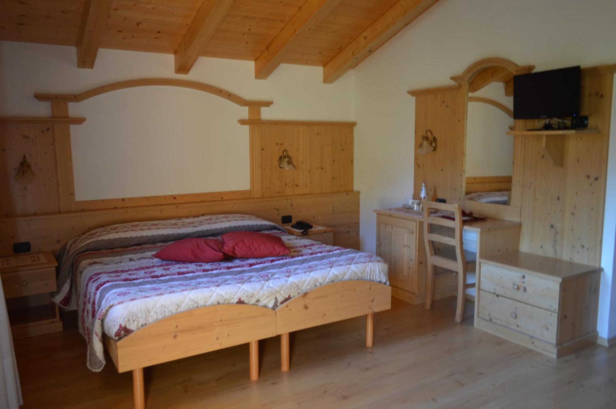 Hotel Garni Sant'Antonio Con Spa Madonna Εξωτερικό φωτογραφία