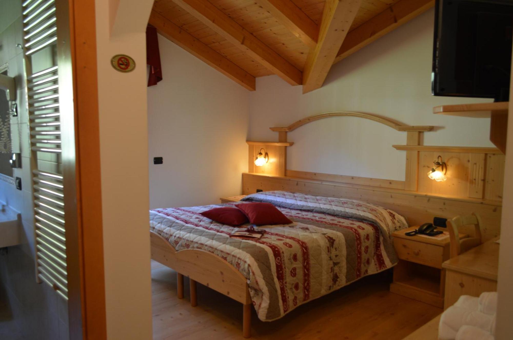 Hotel Garni Sant'Antonio Con Spa Madonna Εξωτερικό φωτογραφία