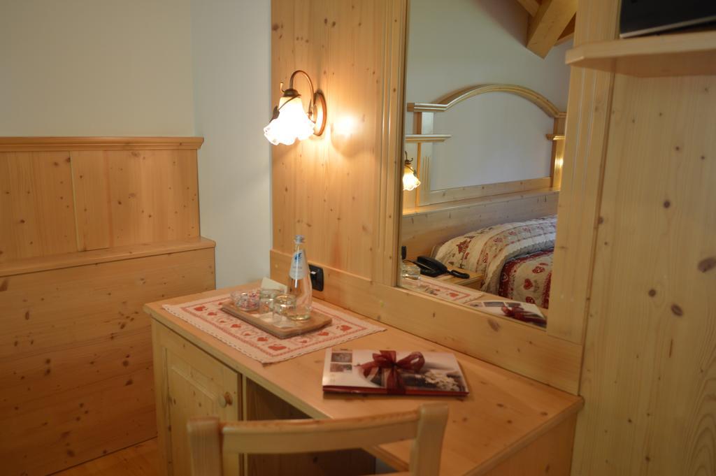 Hotel Garni Sant'Antonio Con Spa Madonna Εξωτερικό φωτογραφία
