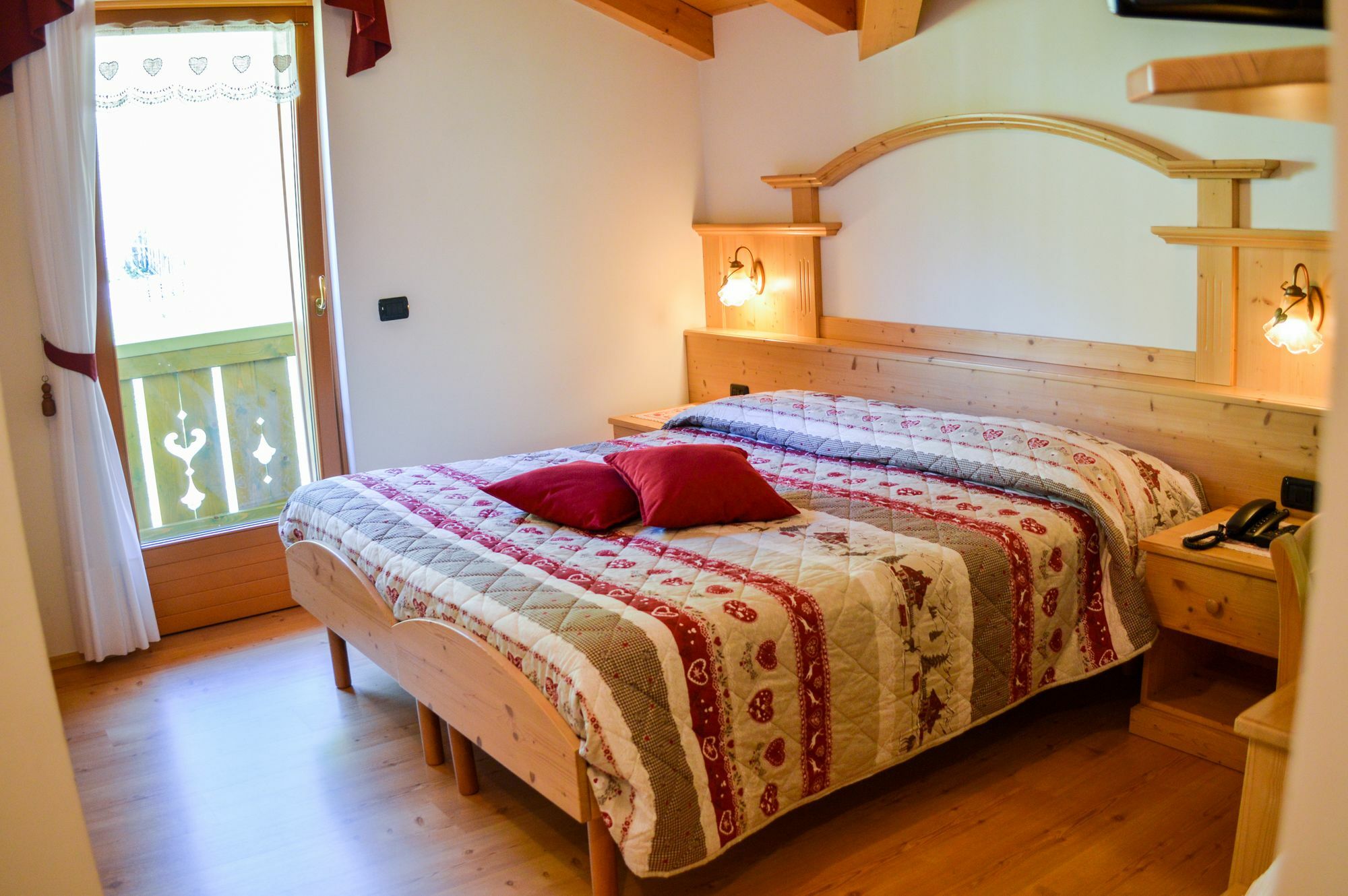 Hotel Garni Sant'Antonio Con Spa Madonna Εξωτερικό φωτογραφία